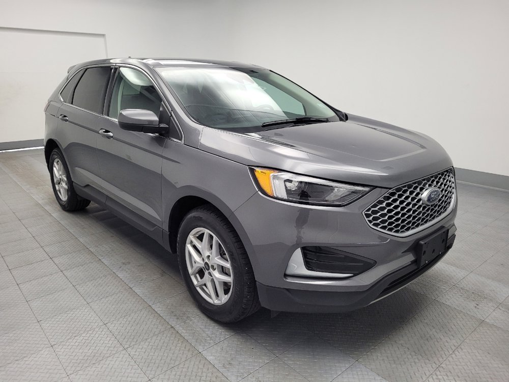 Used 2023 Ford Edge SEL image 13