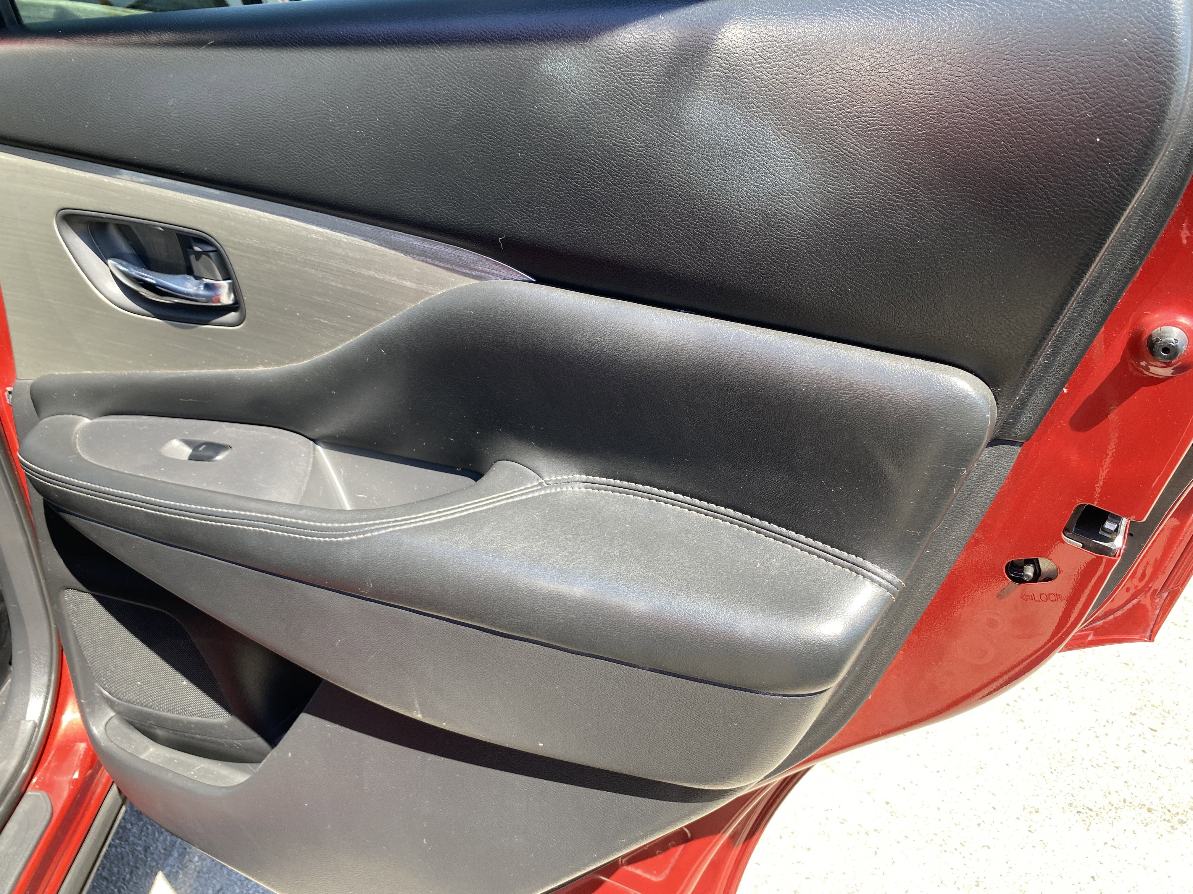 Used 2018 Nissan Murano S image 16
