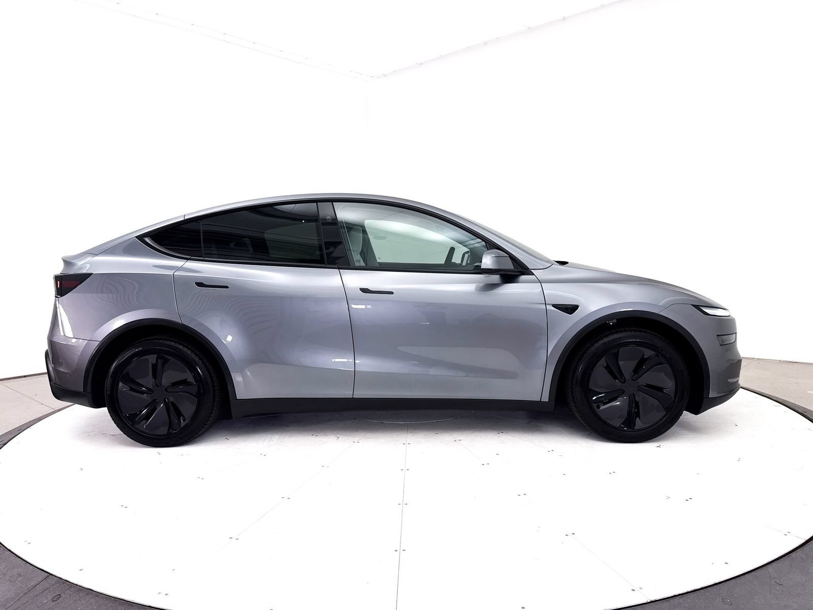Used 2026 Tesla Model Y Long Range RWD image 41