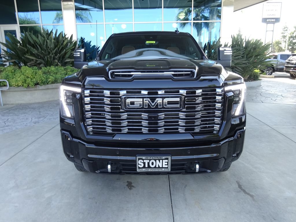 Certified 2025 GMC Sierra 2500 Denali Ultimate AWD/4WD image 2