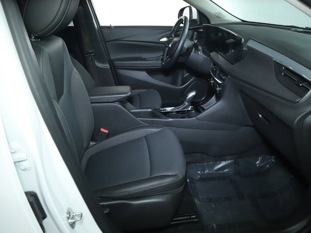 Used 2025 Buick Encore GX Preferred image 34