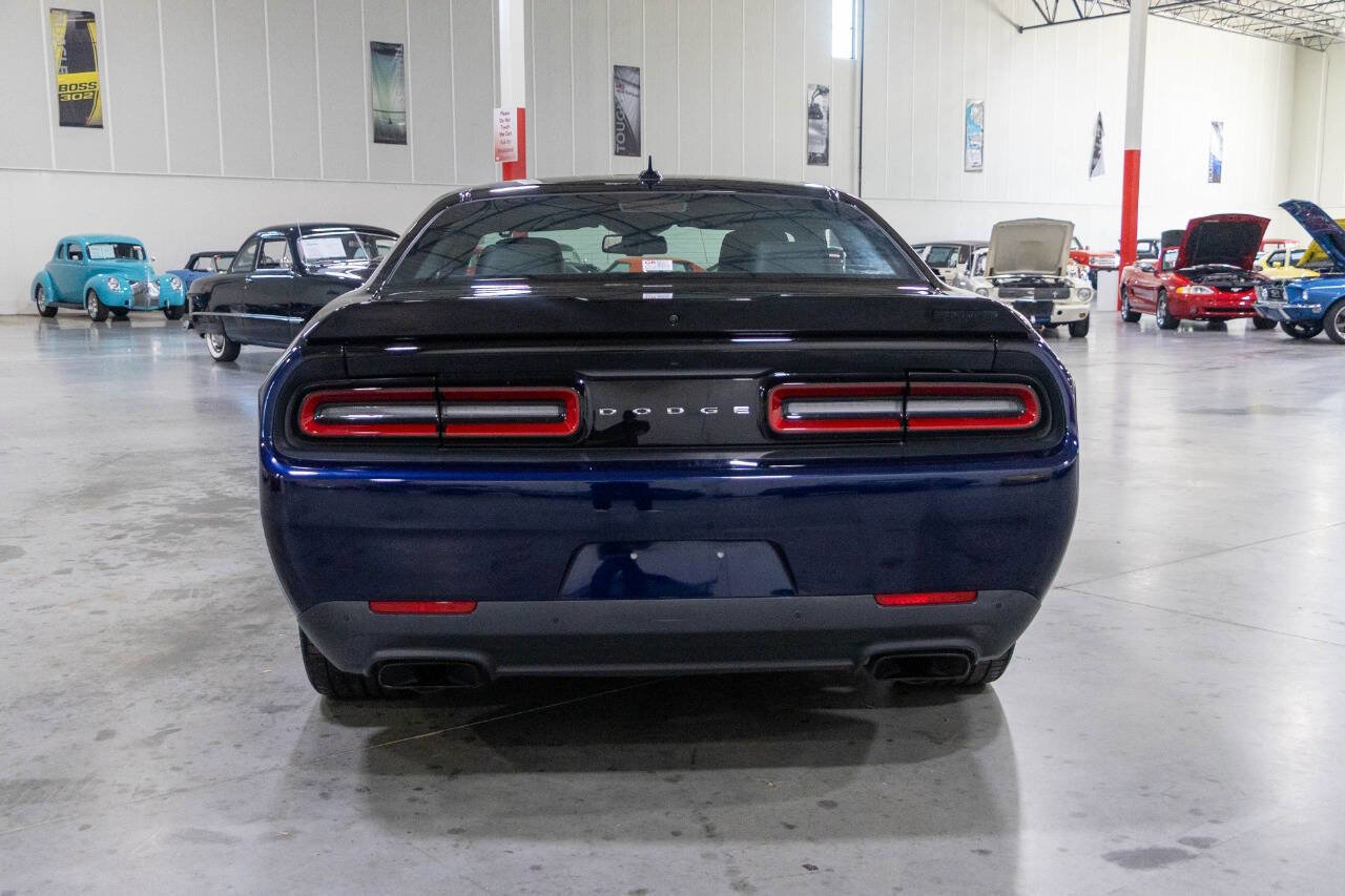 Used 2017 Dodge Challenger R/T Scat Pack RWD image 5
