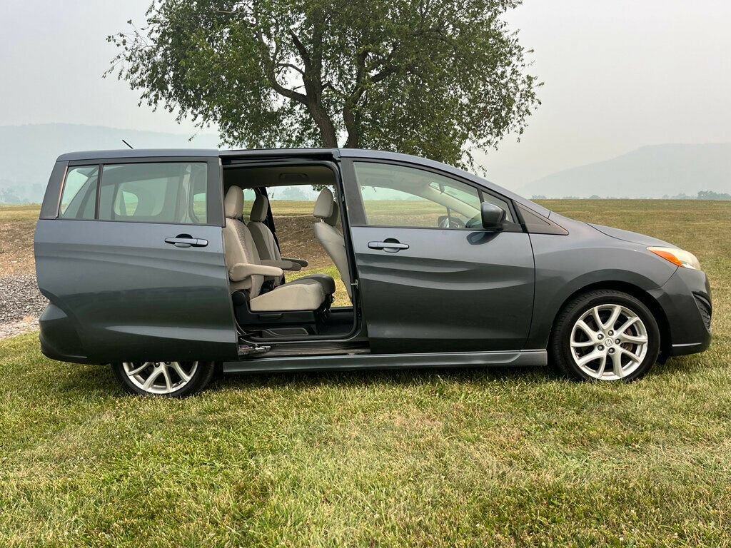 Used 2012 MAZDA MAZDA5 Touring w/ Moonroof & Audio Pkg FWD image 2