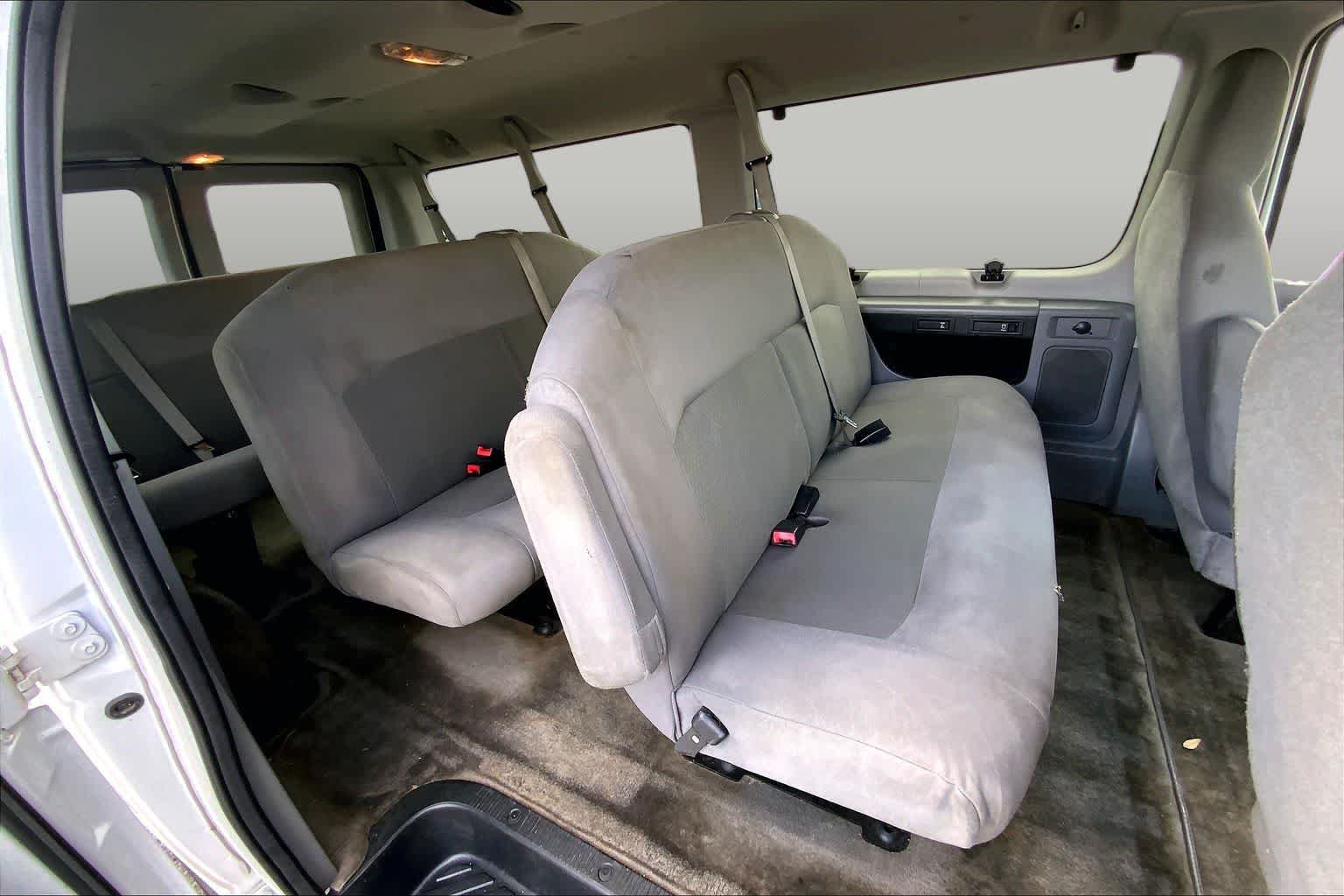 Used 2014 Ford E-350 and Econoline 350 XLT RWD image 19