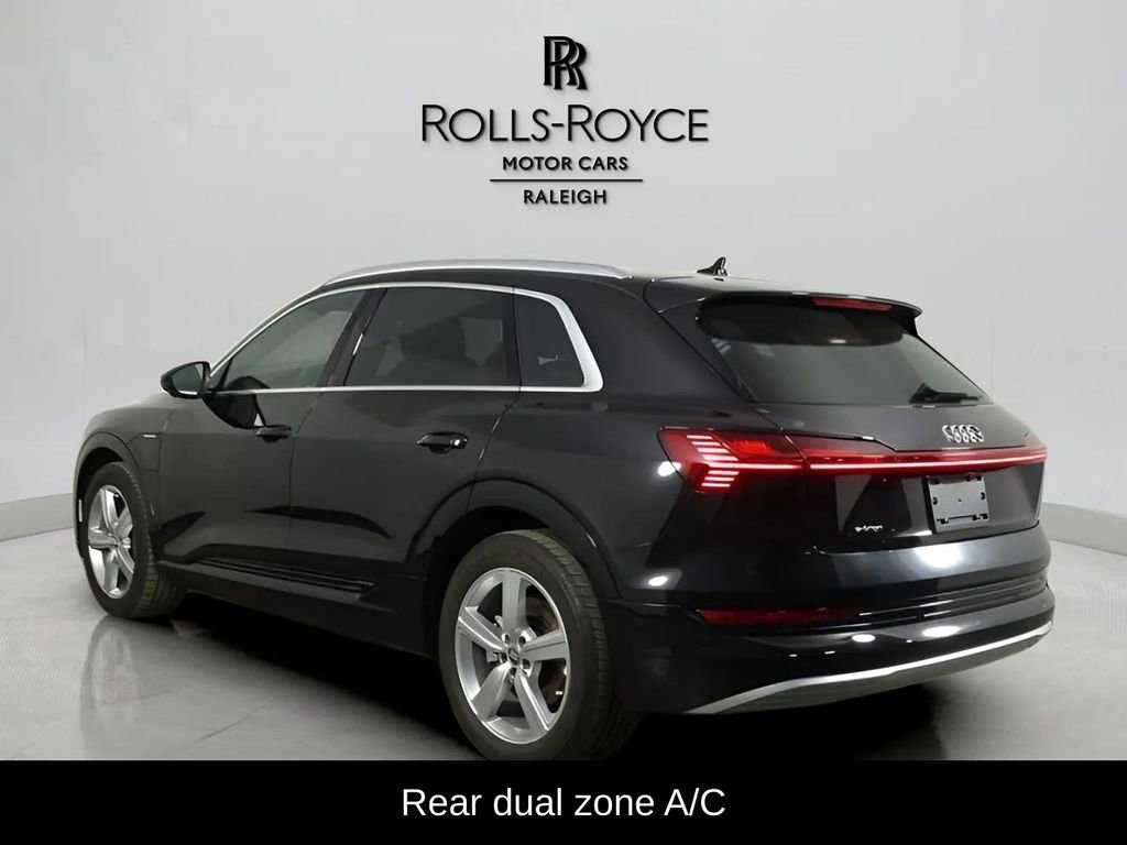 Used 2019 Audi e-tron Prestige w/ Prestige Package AWD/4WD image 6
