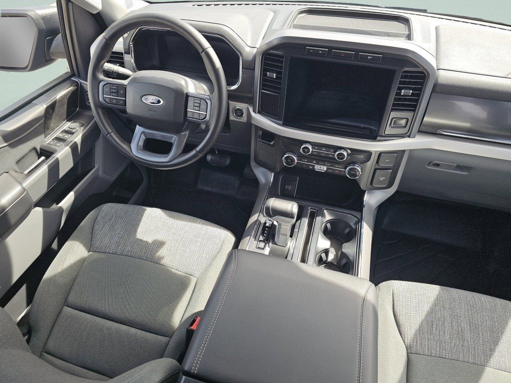 Used 2023 Ford F150 Lightning XLT image 29