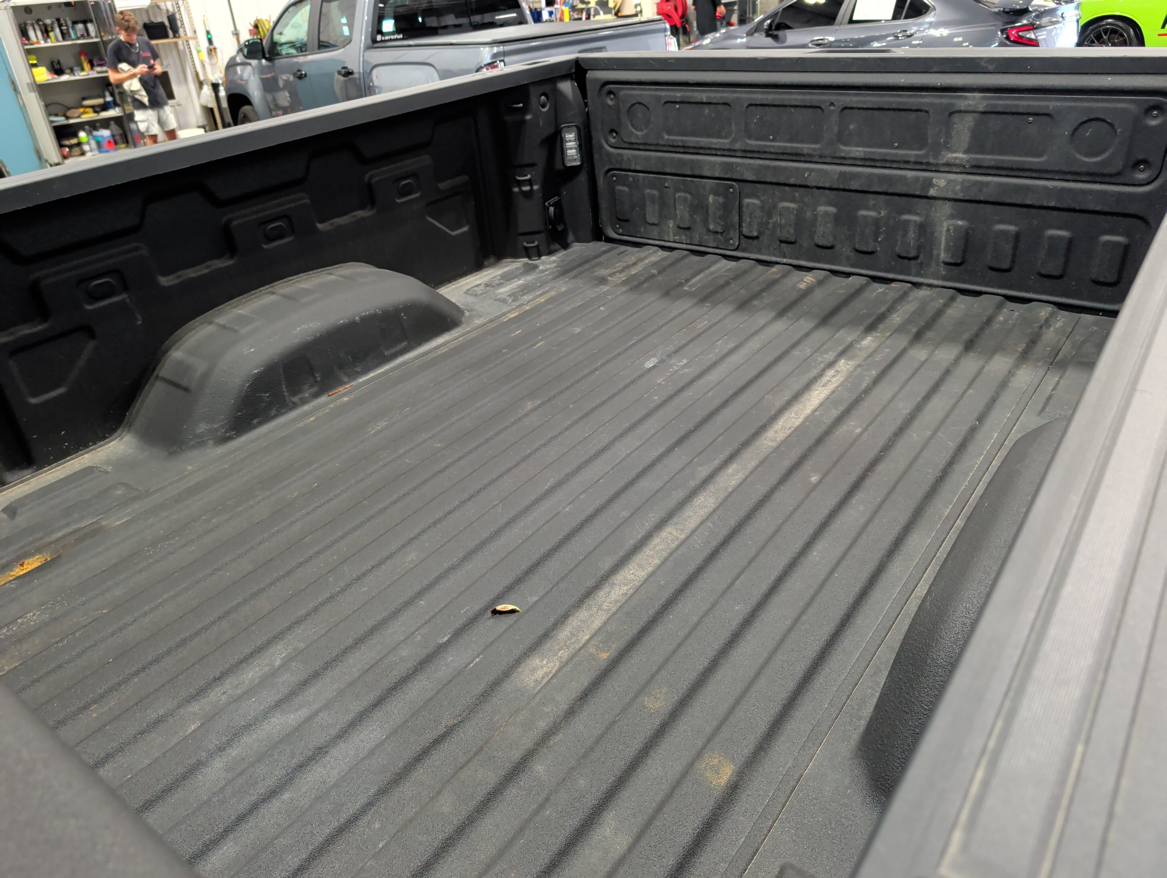 Used 2025 Chevrolet Silverado 2500 ZR2 w/ Technology Package AWD/4WD image 8