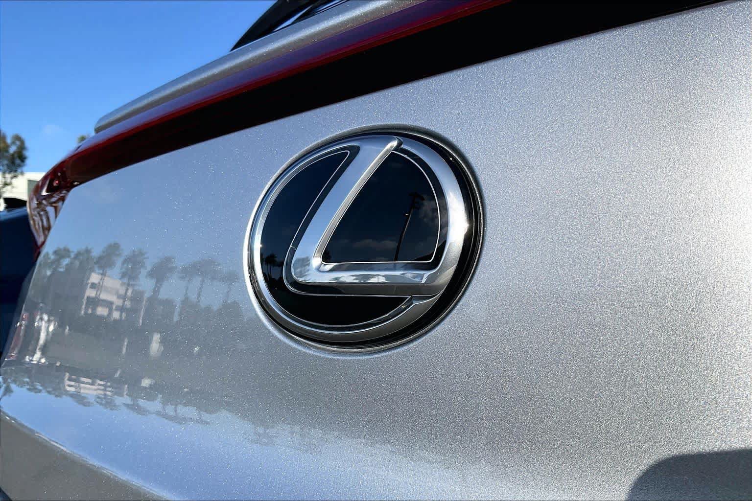 Used 2026 Lexus UX 300h FWD w/ Accessory Package (Z2) image 9