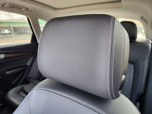 Used 2023 Audi Q5 2.0T Premium w/ Convenience Package image 13