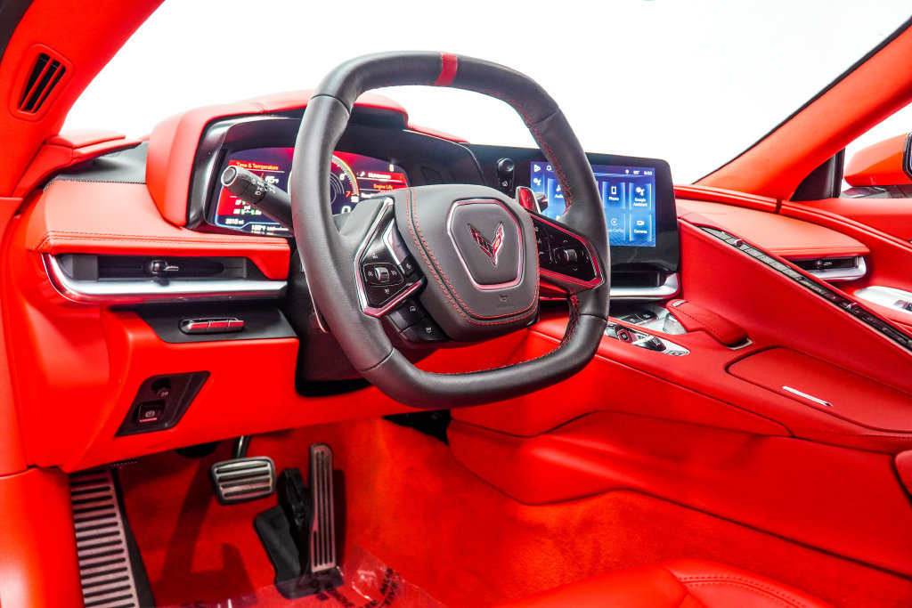 Used 2024 Chevrolet Corvette Stingray Premium Cpe w/ Z51 Performance Package RWD image 5