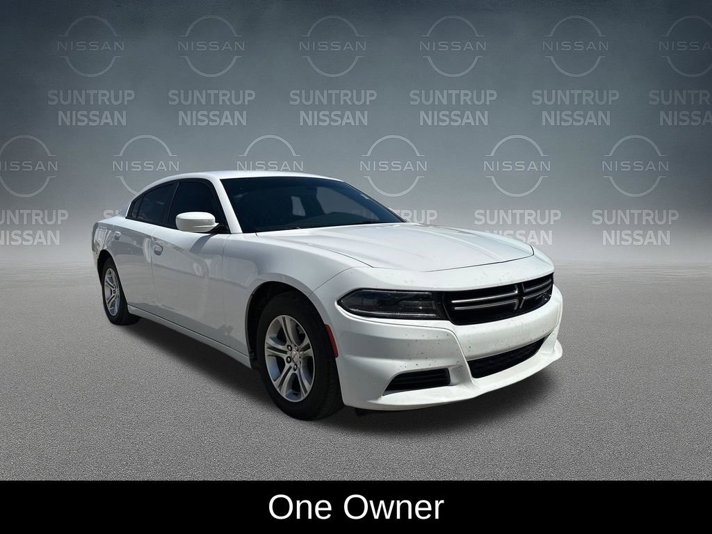 Used 2017 Dodge Charger SE image 4