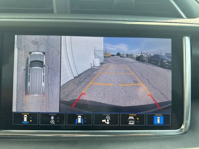 Used 2021 GMC Yukon Denali w/ Denali Premium Package AWD/4WD image 26