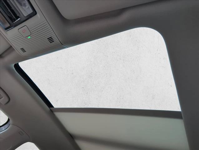 Used 2024 Volkswagen Atlas SE w/ Panoramic Sunroof Package FWD image 19