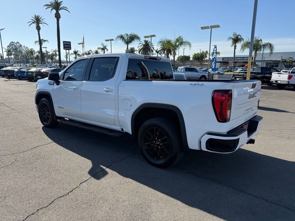 Used 2022 GMC Sierra 1500 Elevation w/ LPO, Elevation Black Package AWD/4WD image 4