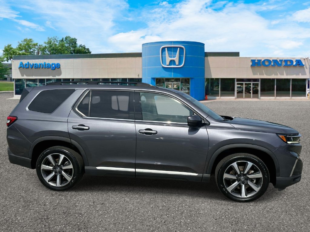 Certified 2023 Honda Pilot Elite image 3