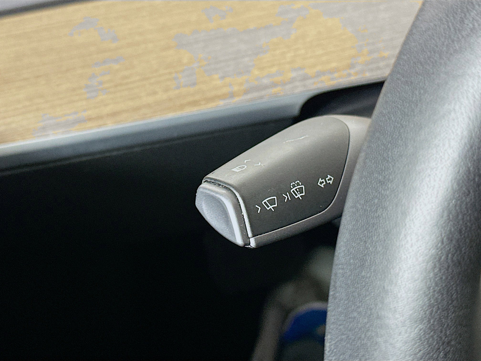 Used 2021 Tesla Model 3 Standard Range Plus image 16