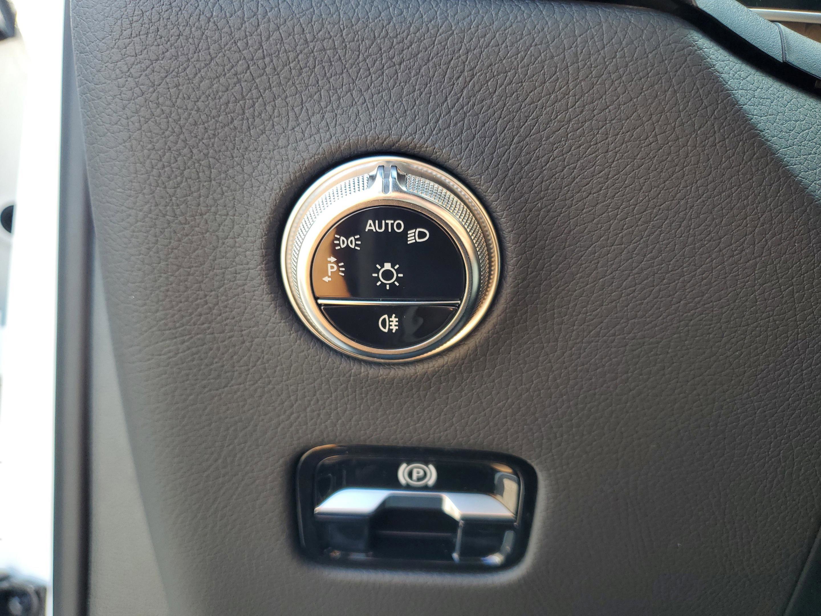 Certified 2026 Mercedes-Benz GLC 300 4MATIC image 35