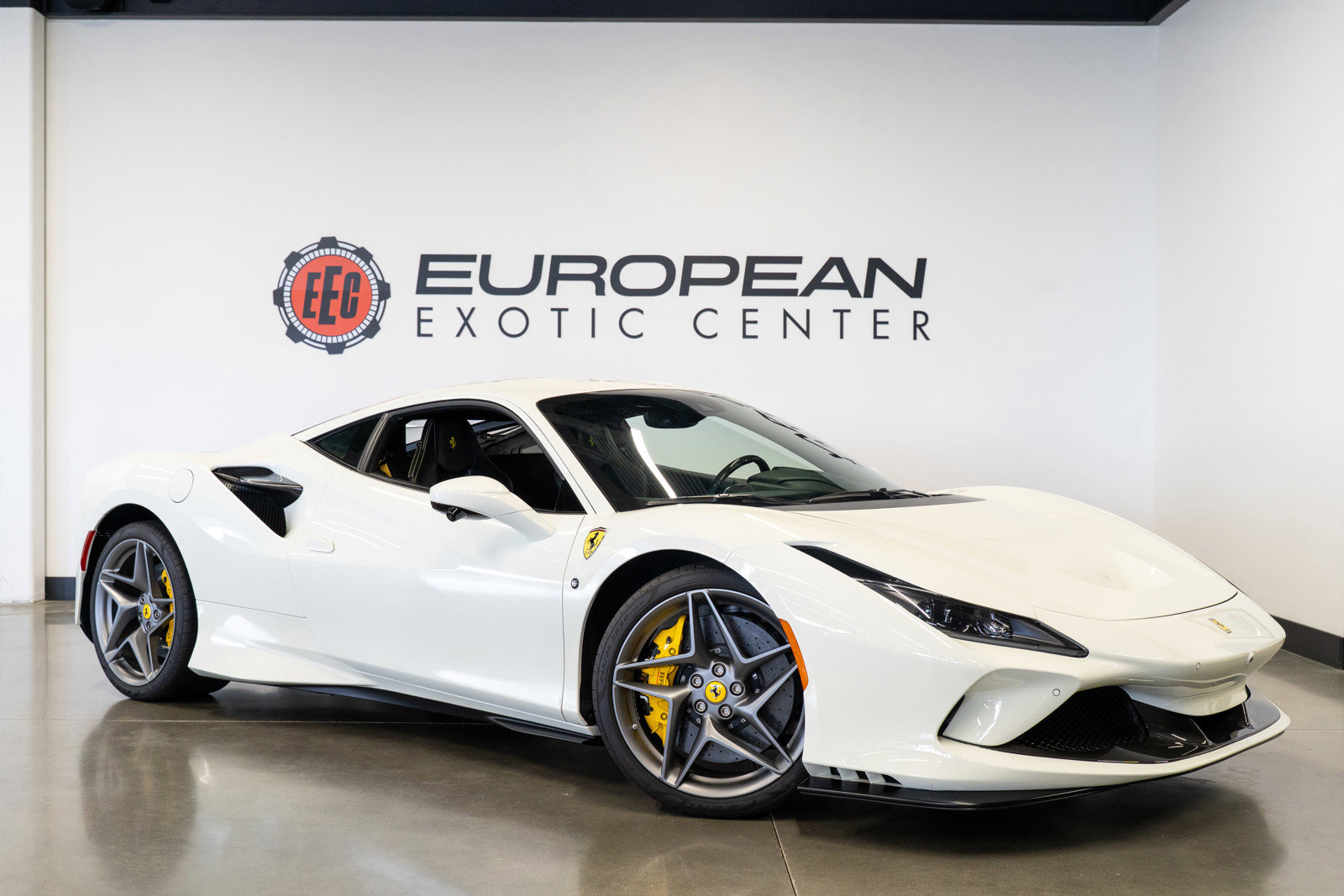 Used 2021 Ferrari F8 Tributo RWD image 1