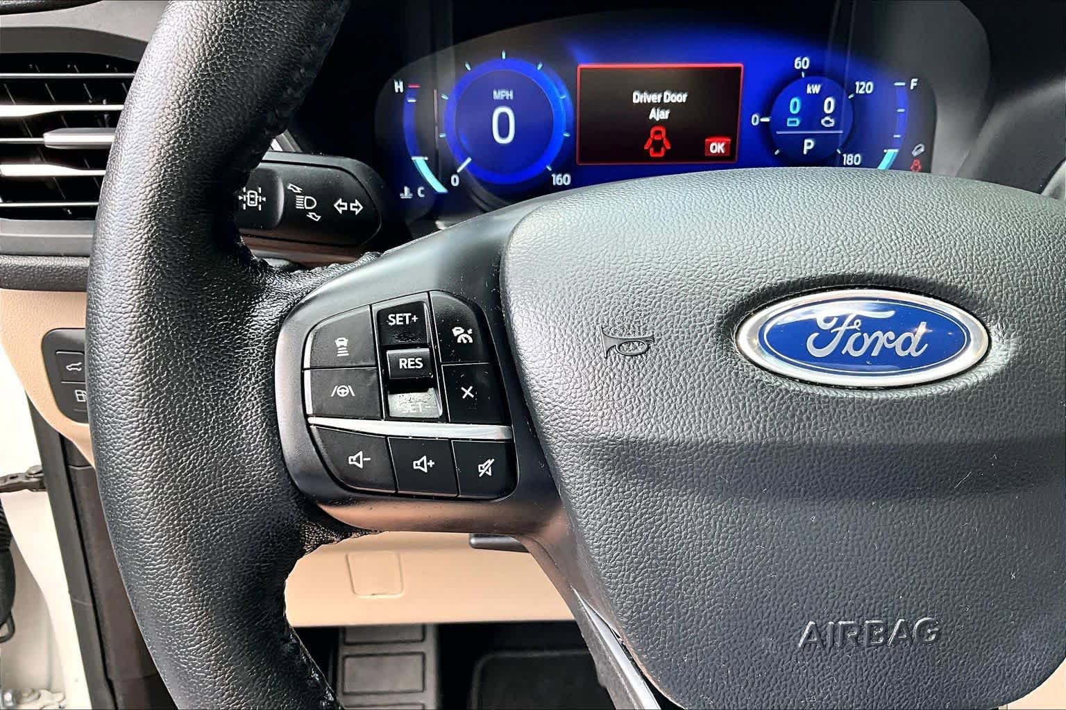 Used 2020 Ford Escape Titanium AWD/4WD image 23
