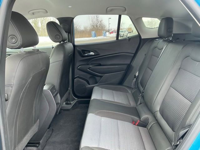 Used 2025 Chevrolet Trax LT w/ Driver Confidence Package image 33