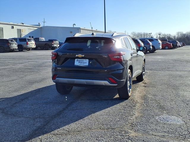 Used 2025 Chevrolet Trax LT w/ LT Convenience Package image 25