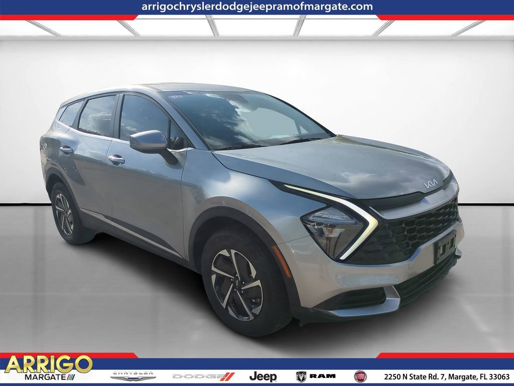 Used 2023 Kia Sportage LX AWD/4WD image 1