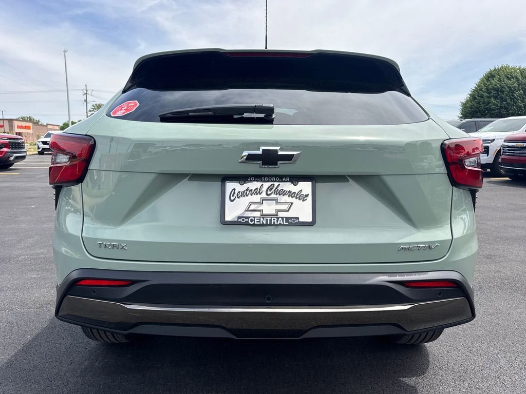 New 2026 Chevrolet Trax ACTIV w/ Sunroof Package FWD image 5
