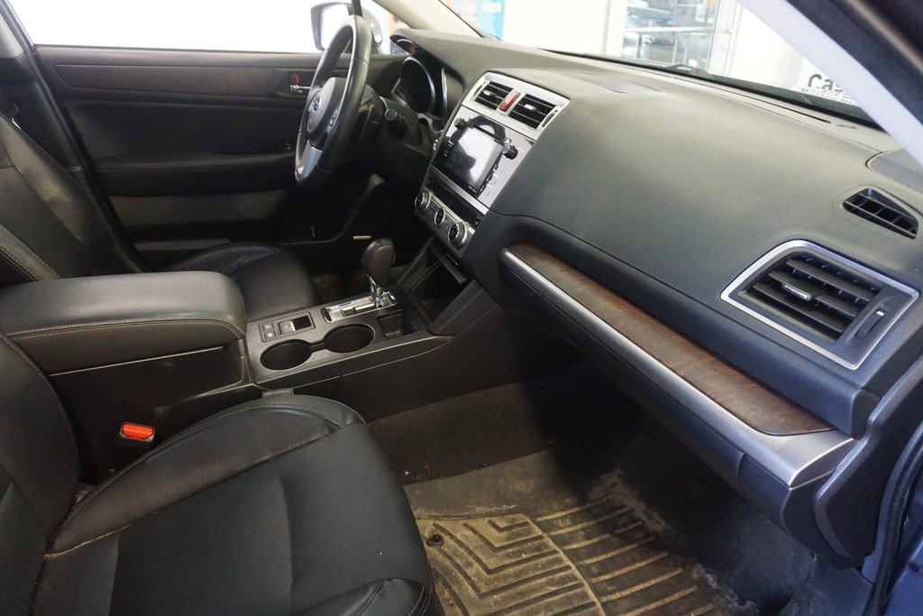 Used 2017 Subaru Outback 3.6R Limited AWD/4WD image 18