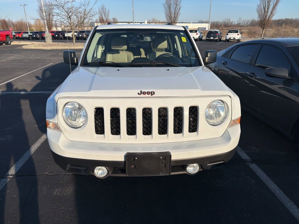 Used 2016 Jeep Patriot 75th Anniversary w/ Power Value Group FWD image 2