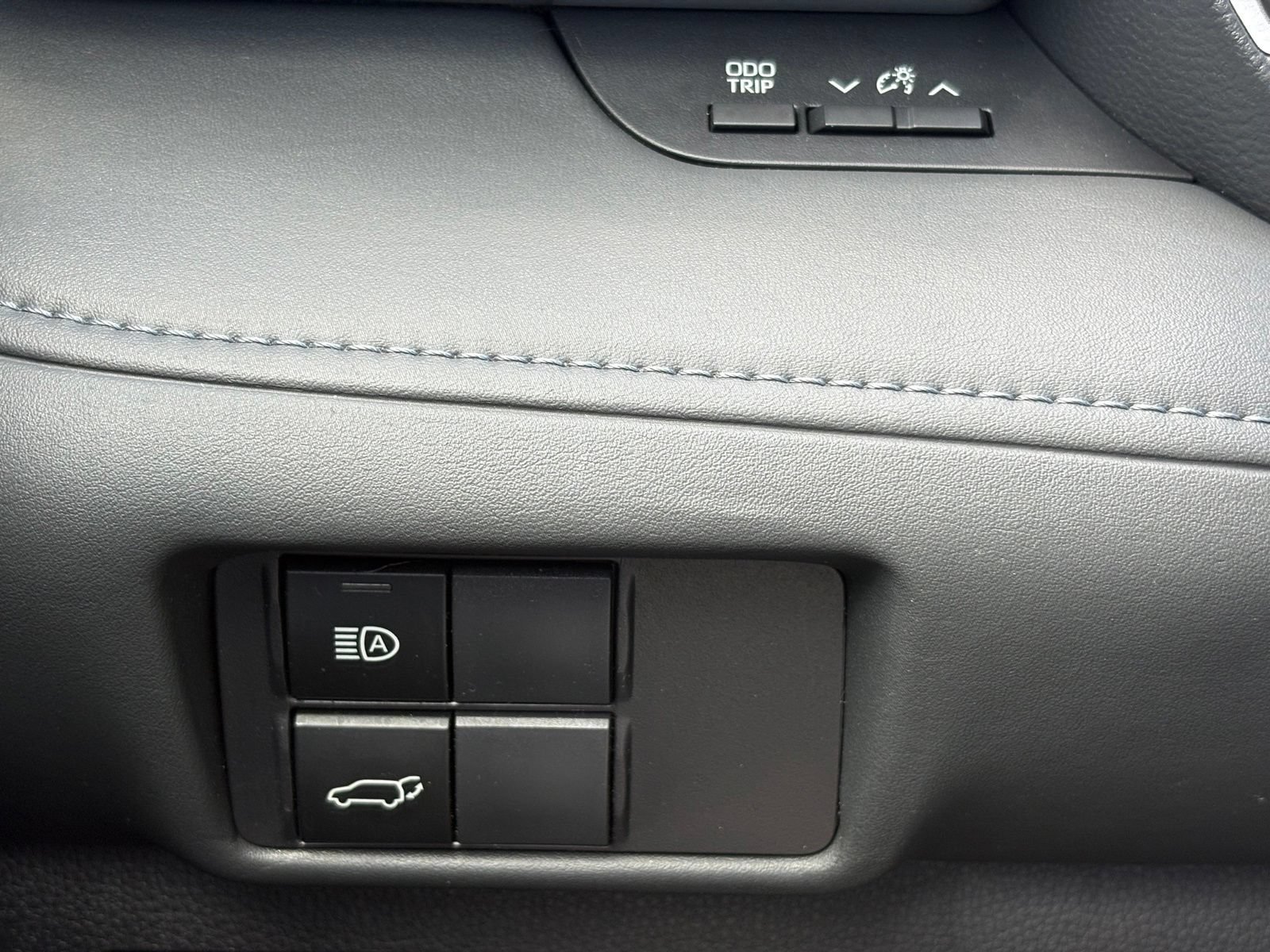 Used 2023 Toyota Highlander XLE AWD/4WD image 15