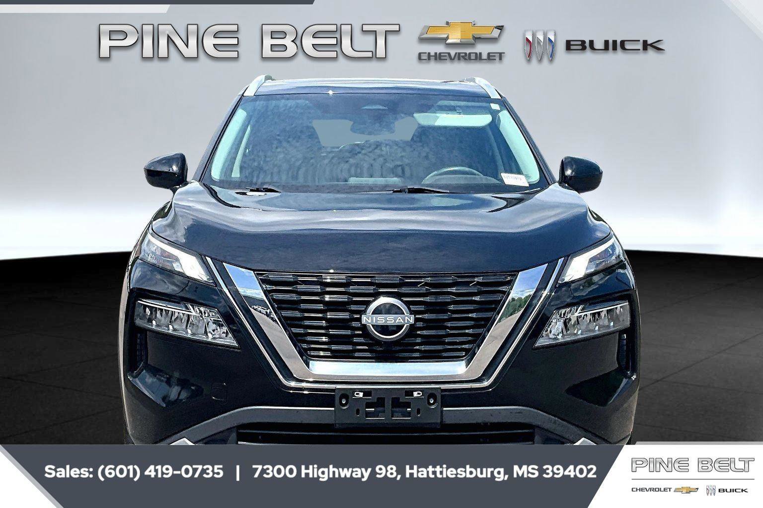 Used 2023 Nissan Rogue SV w/ SV Premium B Package image 3