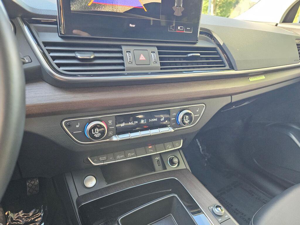 Used 2023 Audi Q5 2.0T Premium AWD/4WD image 29
