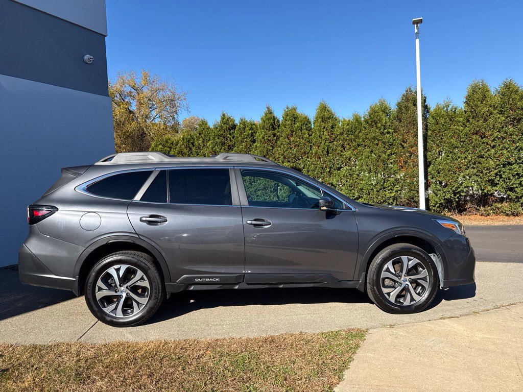 Used 2020 Subaru Outback Limited AWD/4WD image 2
