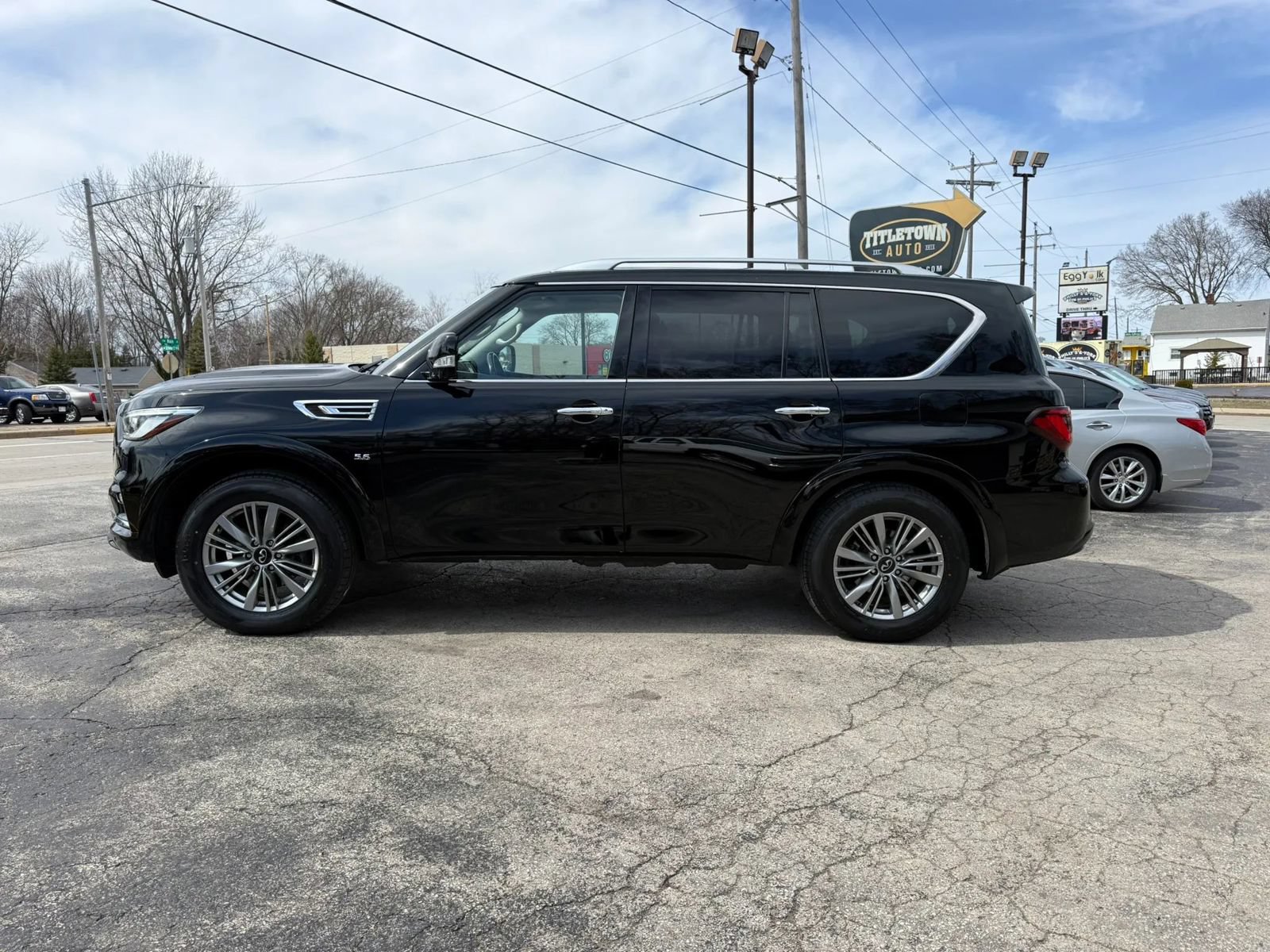 Used 2020 INFINITI QX80 Luxe w/ Proassist Package AWD/4WD image 2