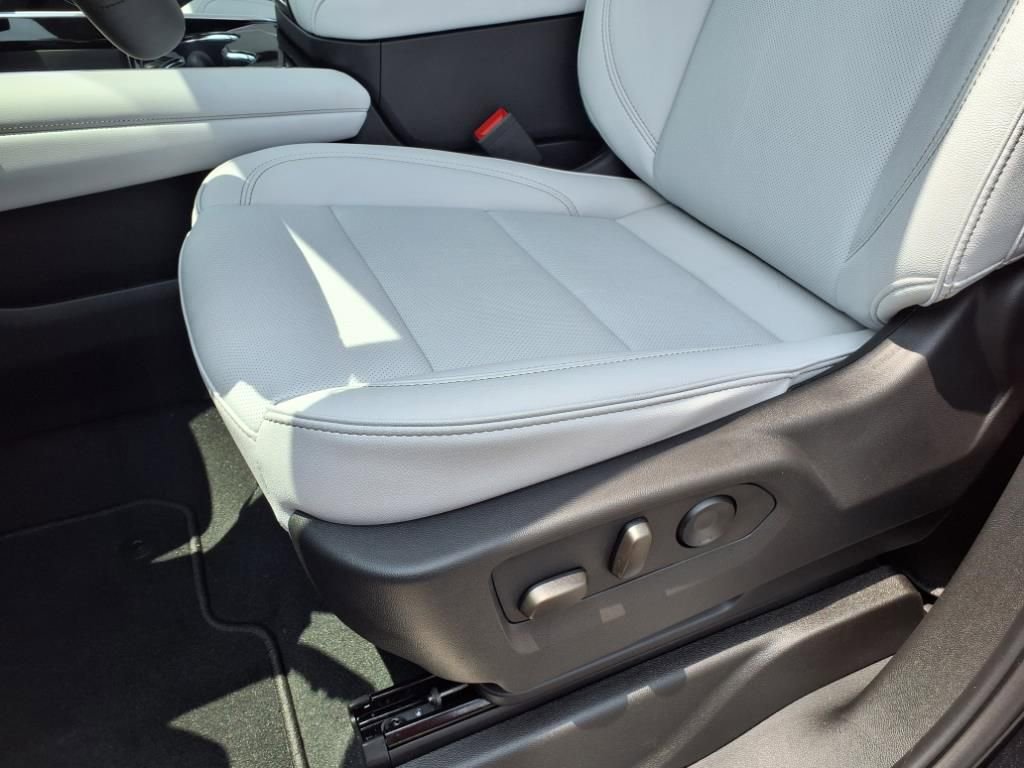 New 2025 Chevrolet Tahoe Premier image 9