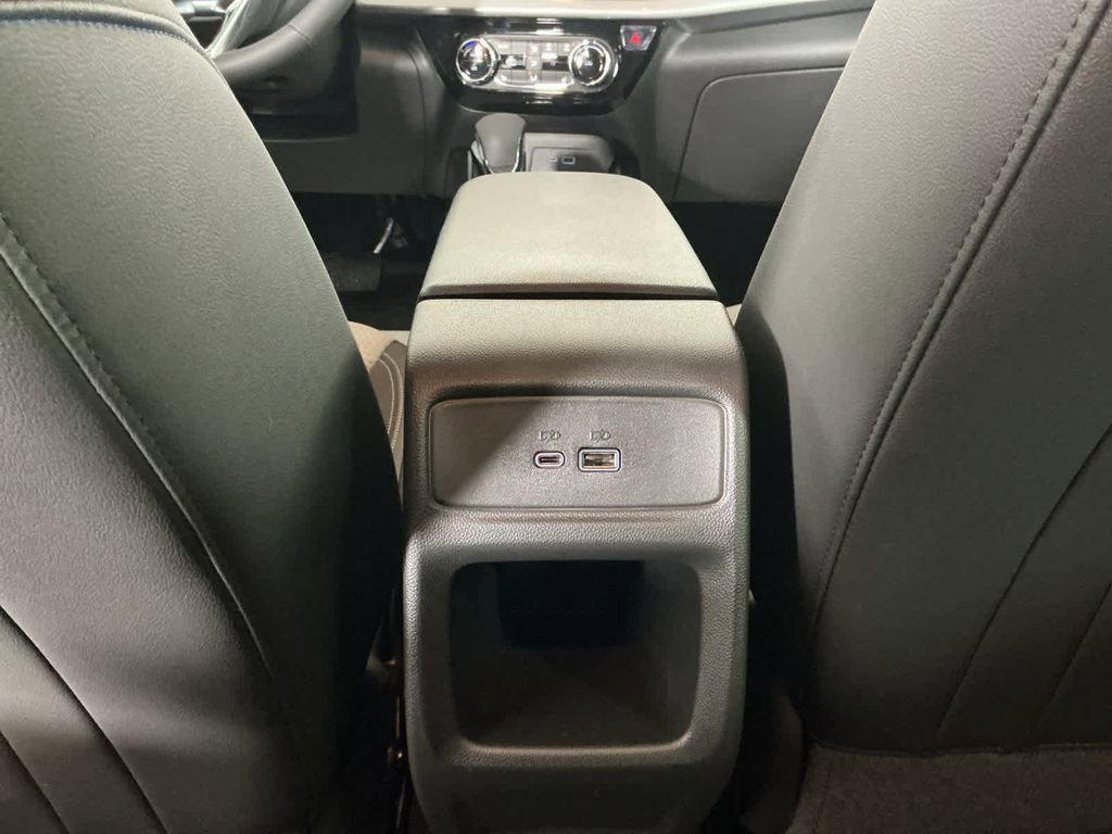 New 2026 Chevrolet Trax LT w/ Driver Confidence Package image 17
