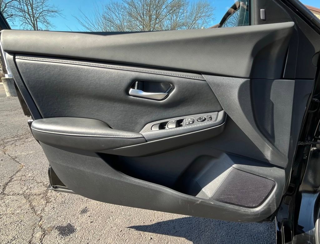 Used 2023 Nissan Sentra SV w/ All-Weather Package image 8