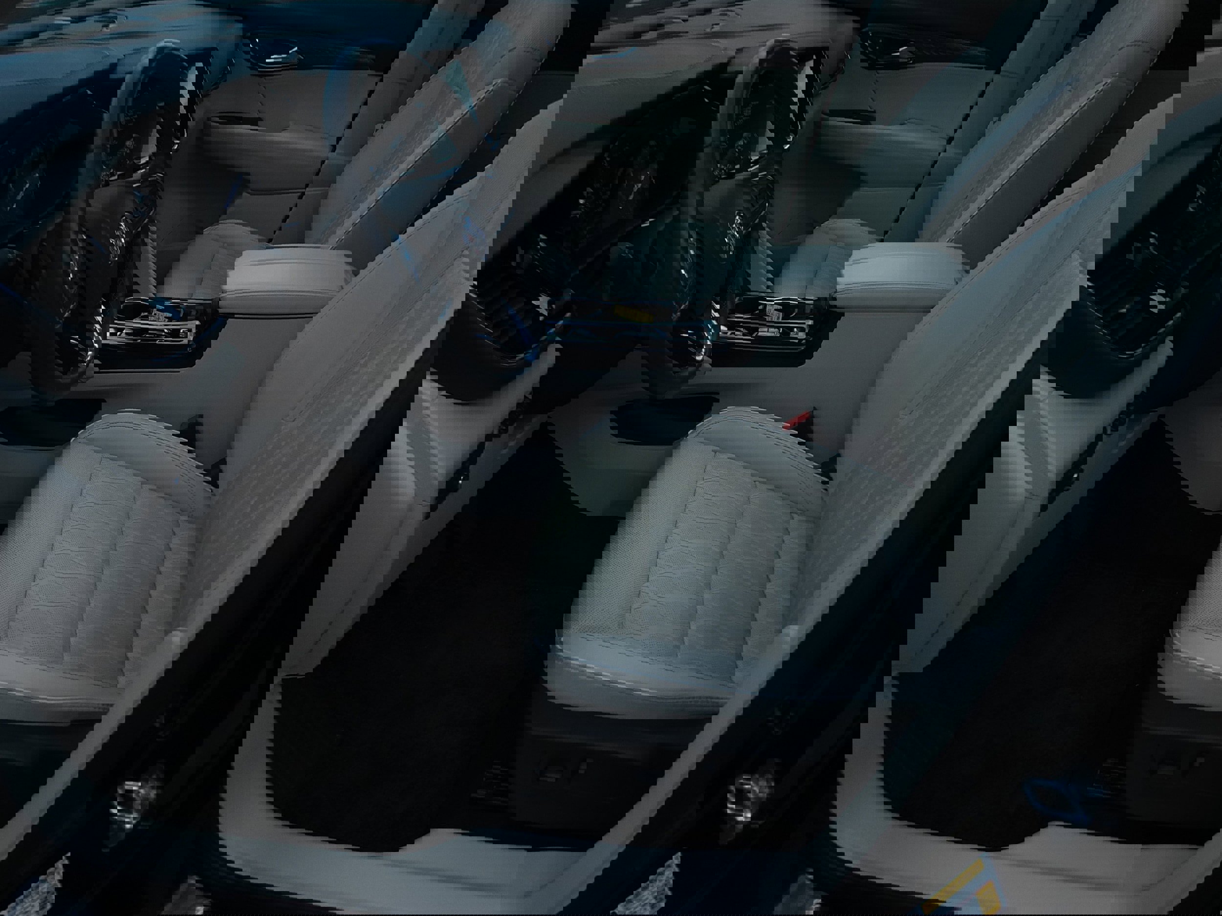 Used 2023 Buick Envision Avenir image 12