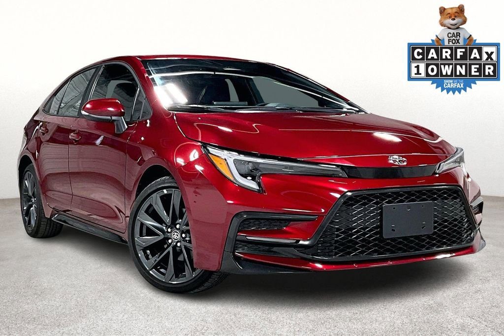 Used 2025 Toyota Corolla SE image 1