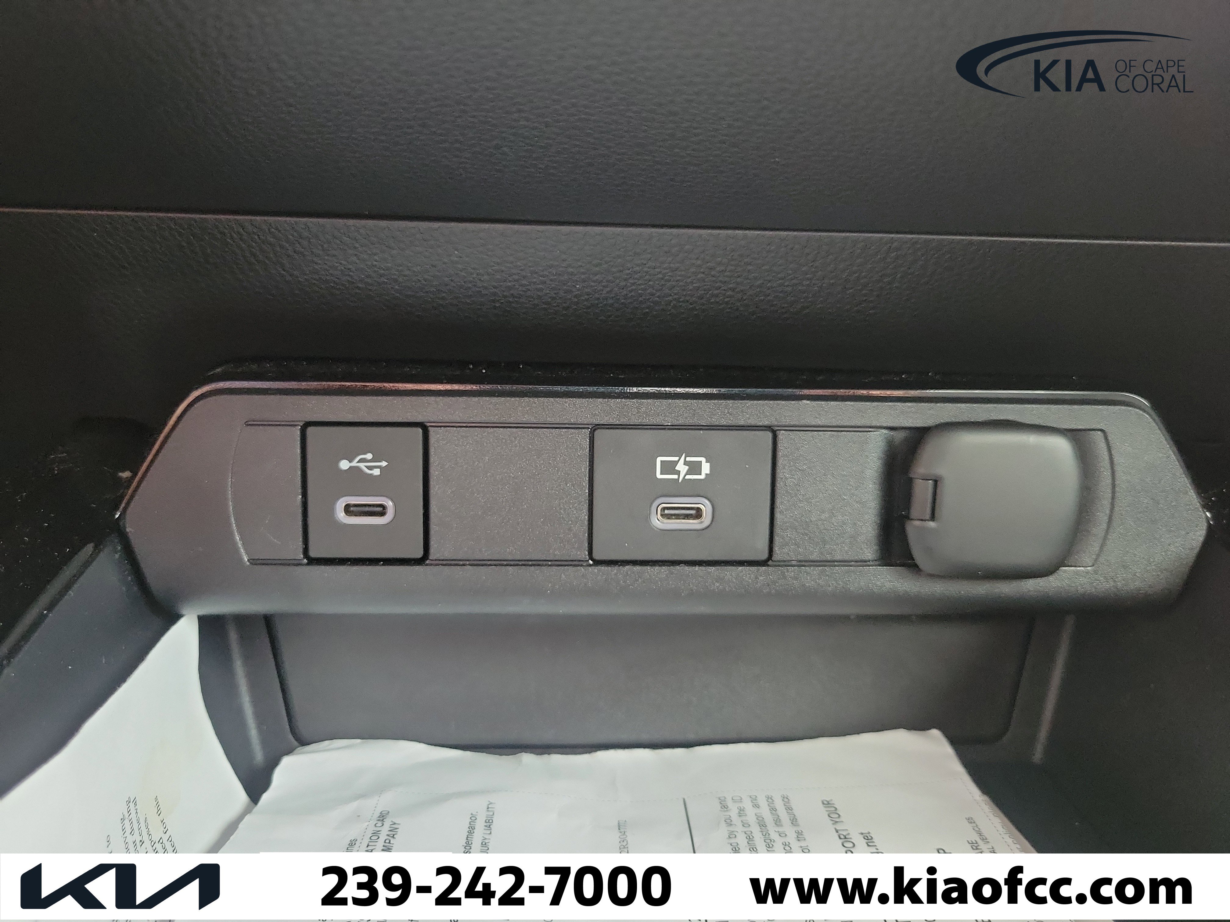 Used 2024 Toyota Prius LE FWD image 28