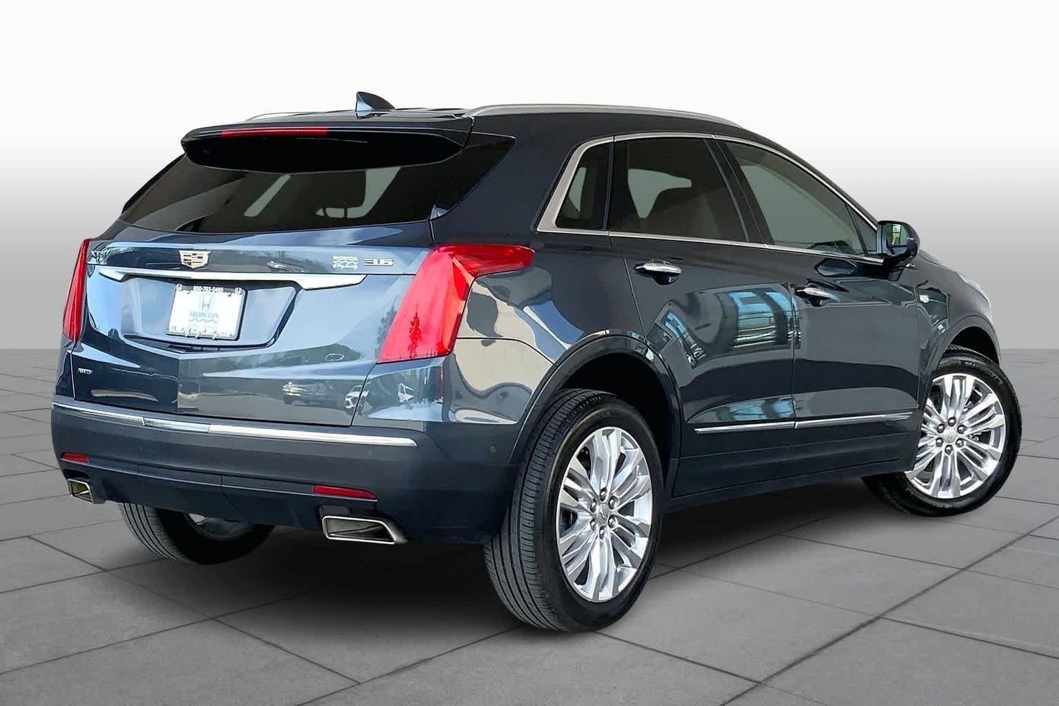 Used 2019 Cadillac XT5 Premium Luxury w/ Driver Assist Package AWD/4WD image 13