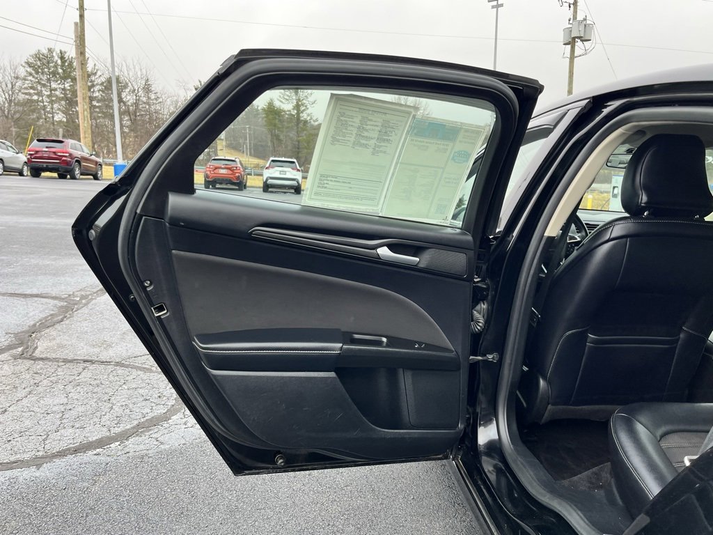 Used 2018 Ford Fusion SE w/ Equipment Group 601A image 11