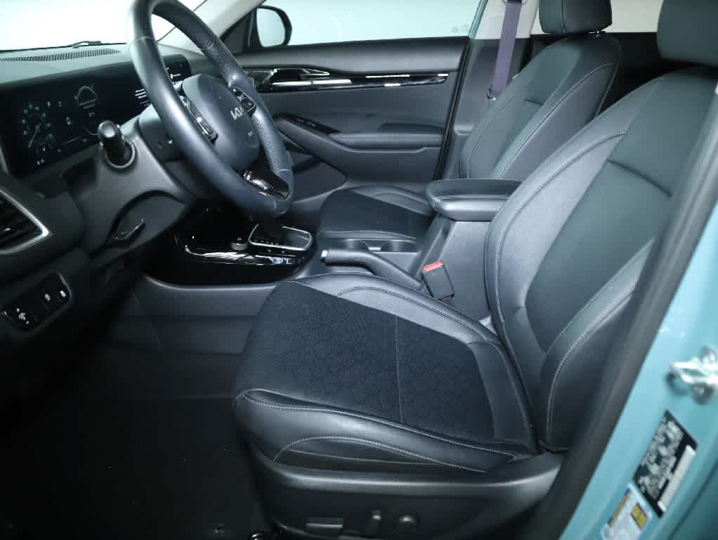 Used 2024 Kia Seltos EX AWD/4WD image 17
