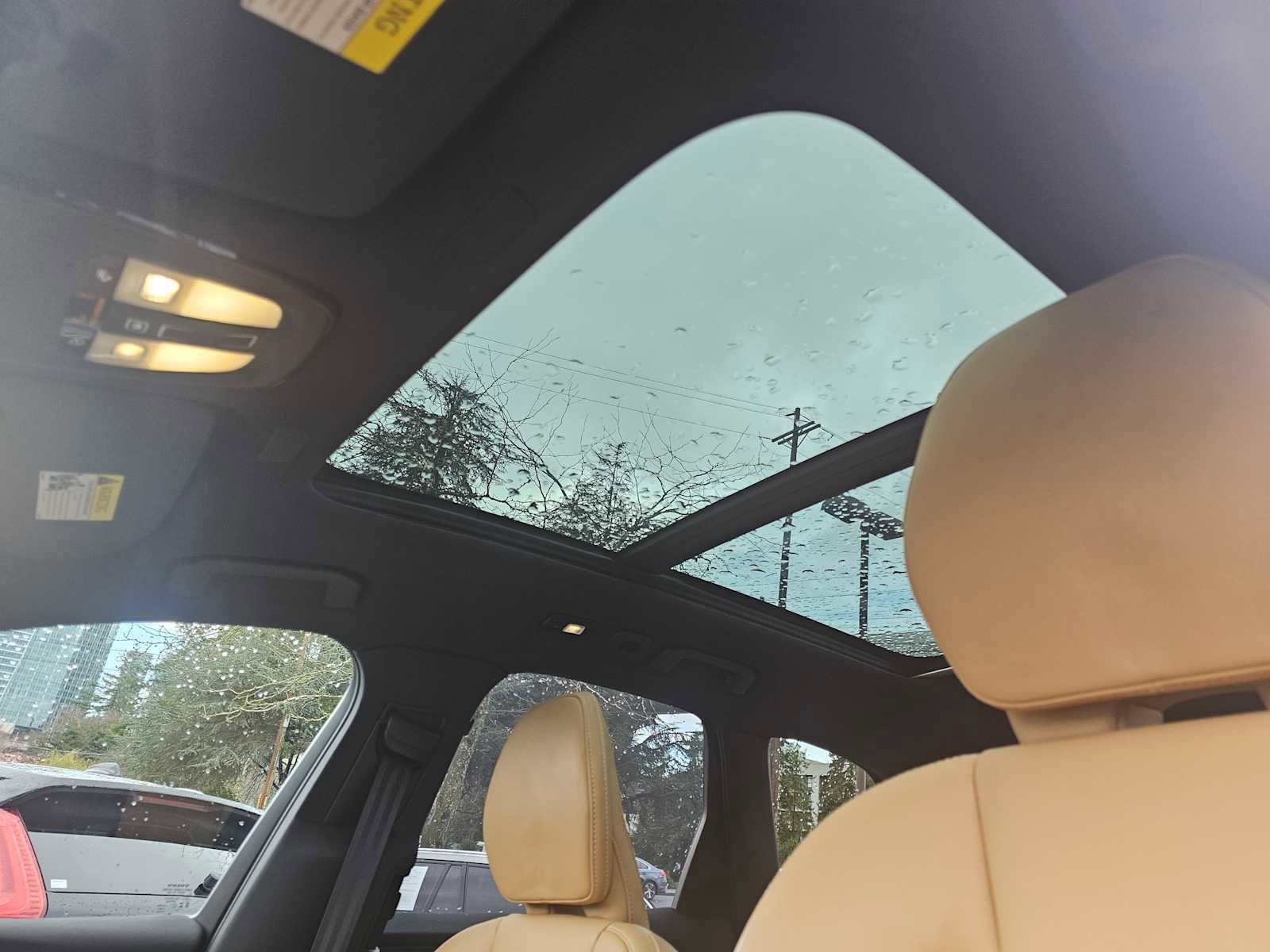 Certified 2025 Volvo XC60 T8 Ultra w/ Protection Package Premier image 23