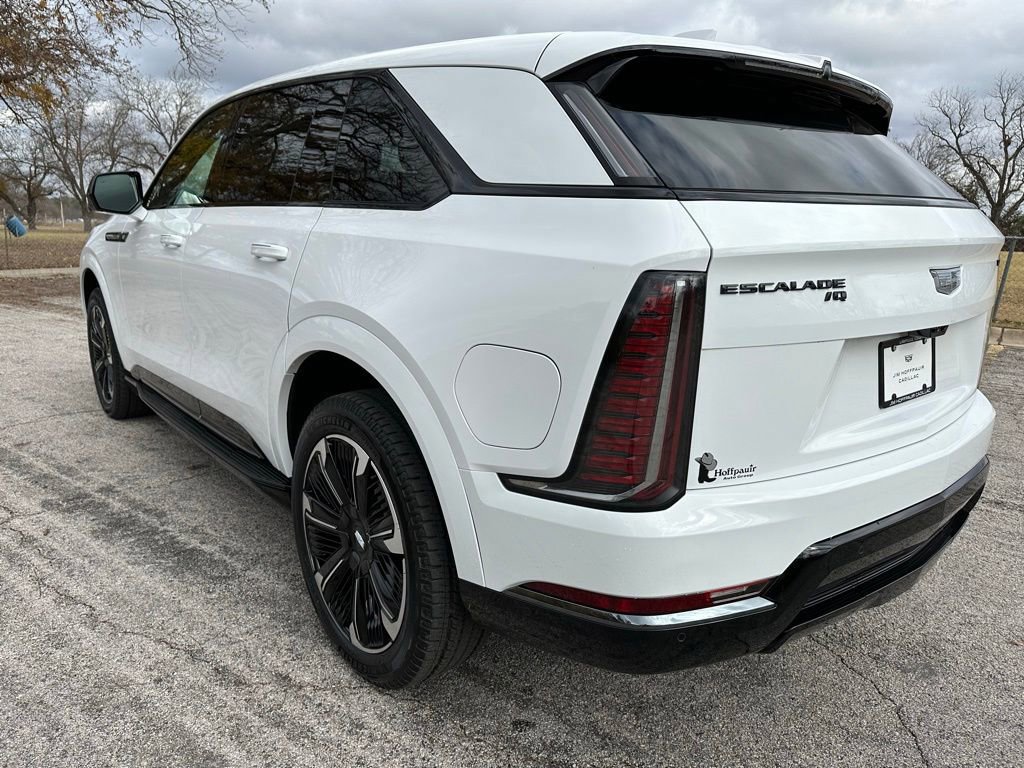 New 2025 Cadillac Escalade IQ Sport 1 w/ LPO, ONYX Package AWD/4WD image 5