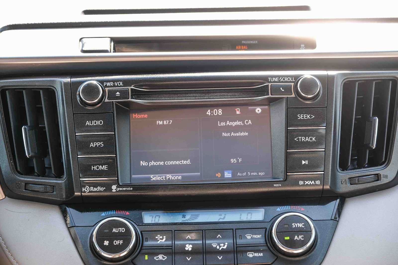 Used 2016 Toyota RAV4 XLE FWD image 16