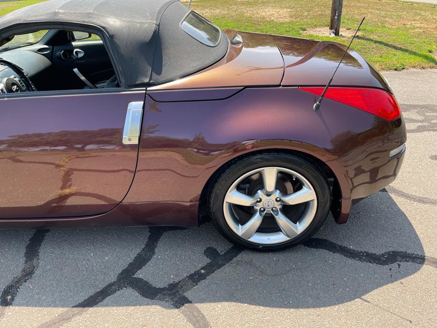 Used 2006 Nissan 350Z Touring image 15