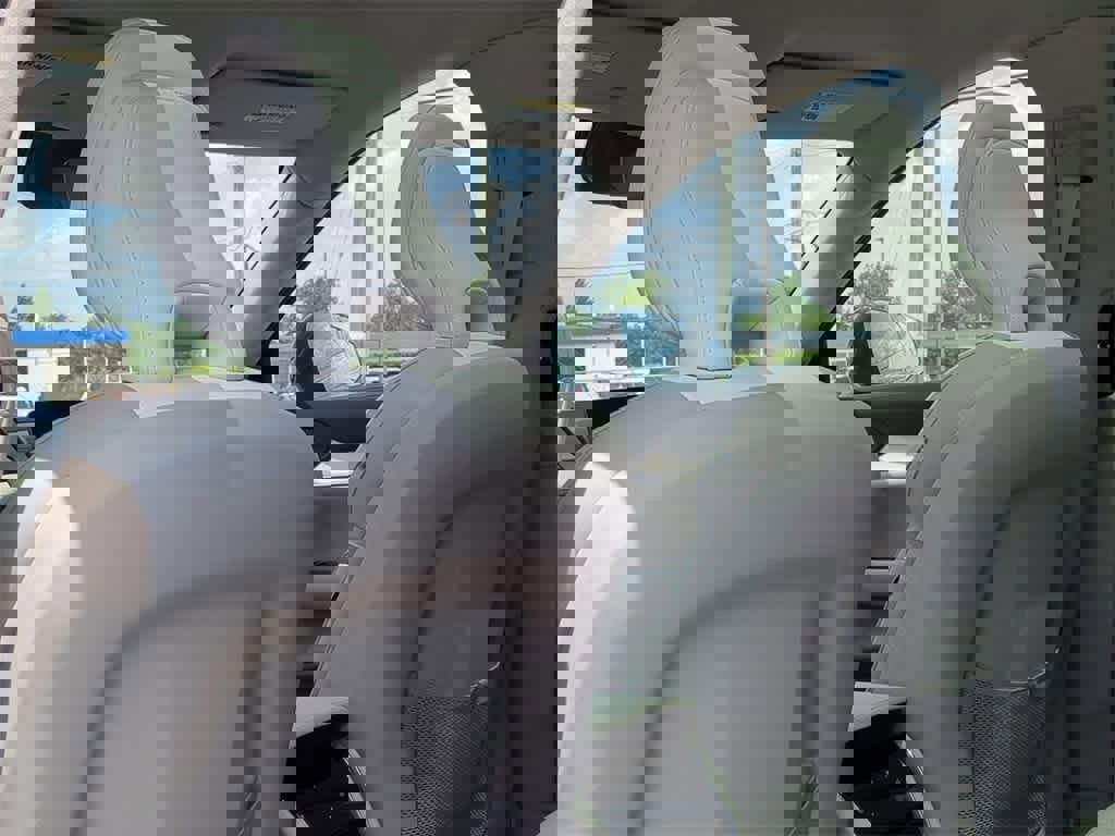 New 2025 Volvo EX90 Plus image 17