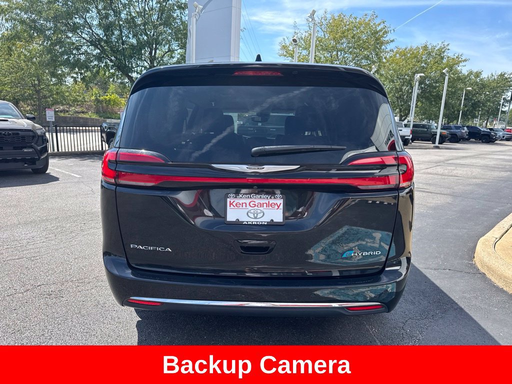 Used 2024 Chrysler Pacifica Limited FWD image 6
