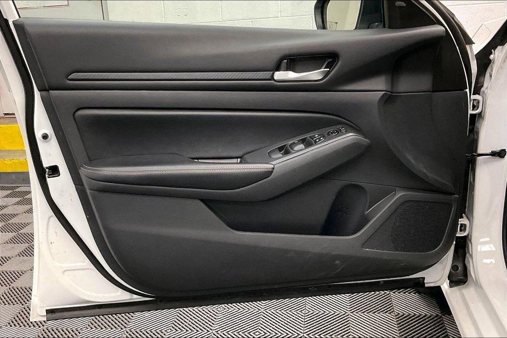 Certified 2024 Nissan Altima 2.5 SV FWD image 21